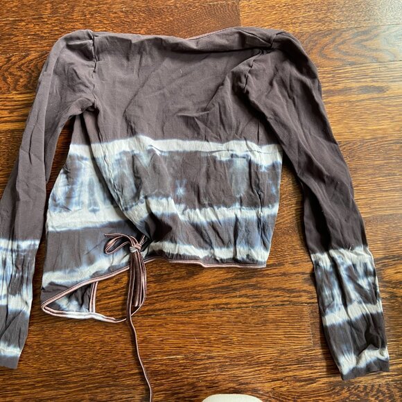 Adorable, brown with white detail wrap top - Picture 3 of 3